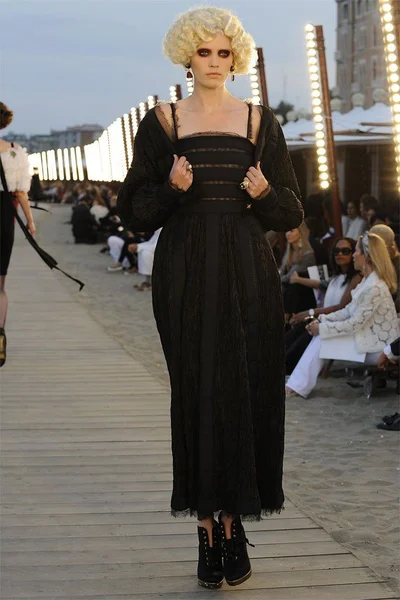Look 64